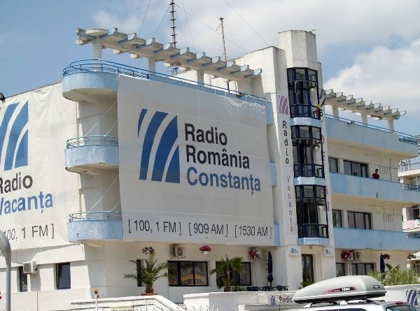 radio constanta radio vacanta