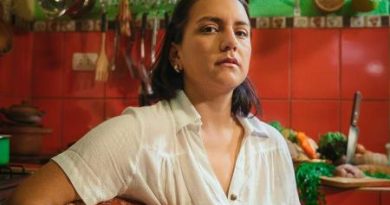 Doriți să gustați o supă peruană tradițională? Veniți la teatru!